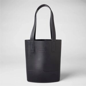 Hunter Matte Black Rubber Shoulder Tote